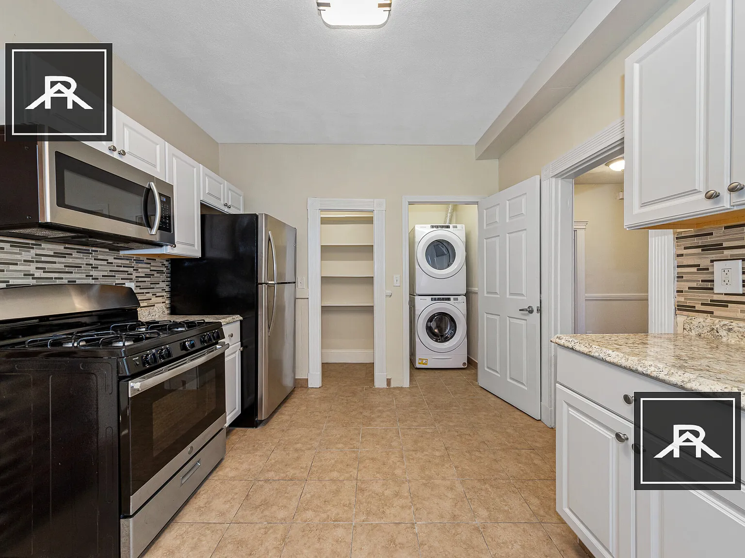 3 bed, 1.0 bath, 980 sqft, $3,595 — Photo 3