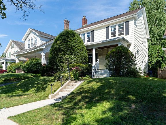 2nd image of 52 Brookline Ave