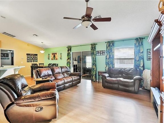 4th image of 785 Chelsea Way