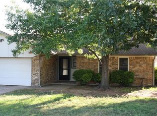 305 Lantern Ridge Dr, Mansfield, TX 76063