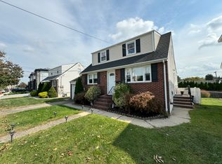700 4th St #1, Secaucus, NJ 07094