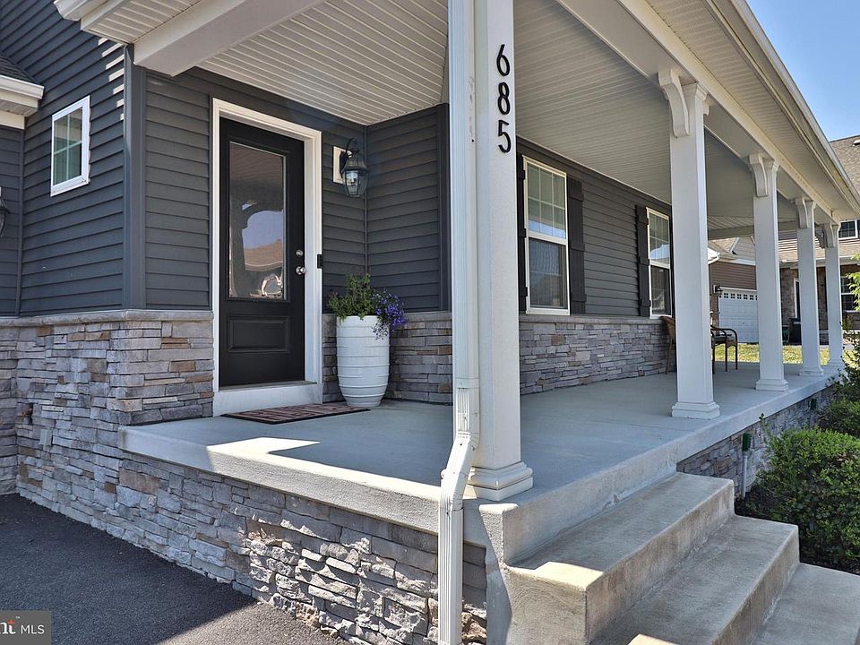 1st image of 685 Kincaid Ave