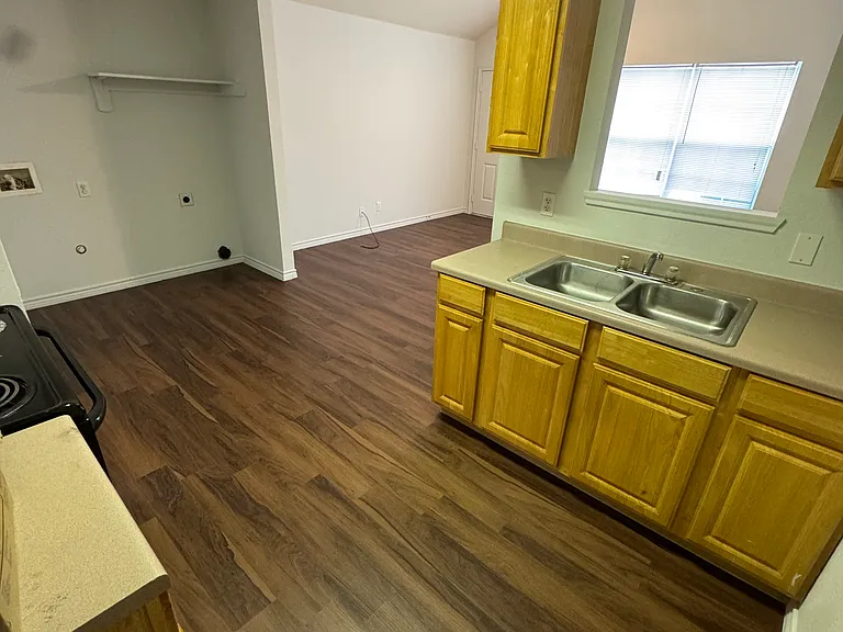 1104 S Terrace St #A — Photo 3