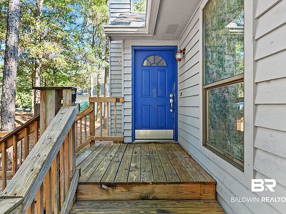 5th image of 249 Bay View Dr