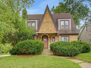 1425 E Main St, Watertown, WI 53094