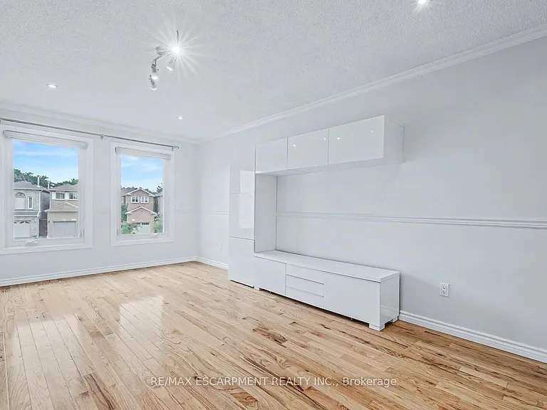 2790 Huntingdon Trl — Photo 12