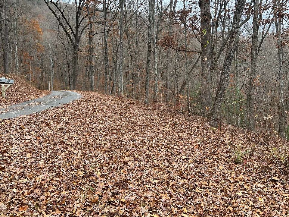 2nd image of Tanglewood Rd