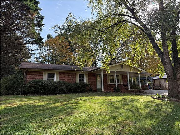2nd image of 221 Doncaster Dr