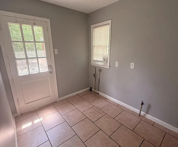 1243 Will Scarlet Rd — Photo 5