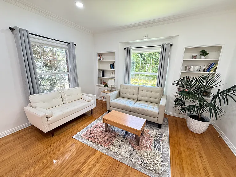 125 N Harper Ave #1/2 — Photo 1