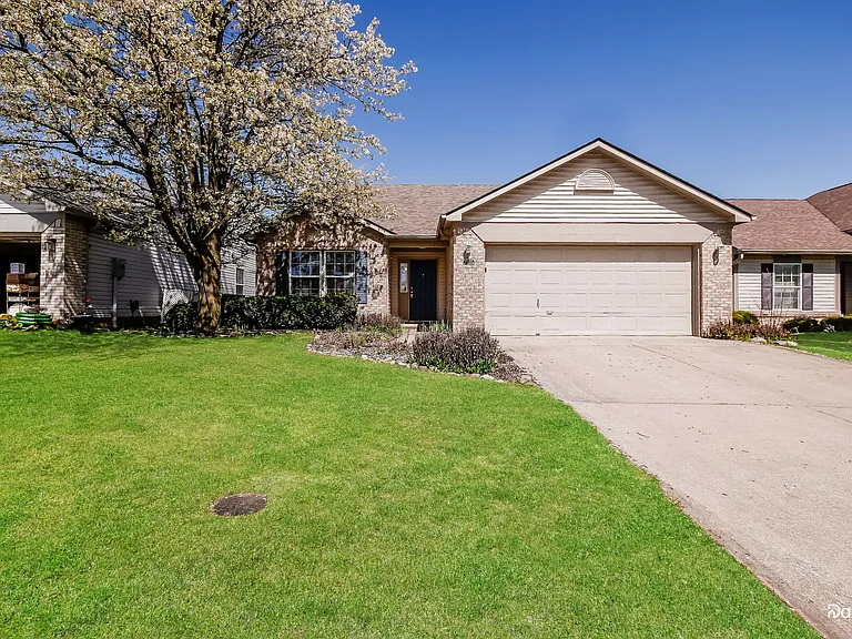 10452 Day Star Dr — Photo 1