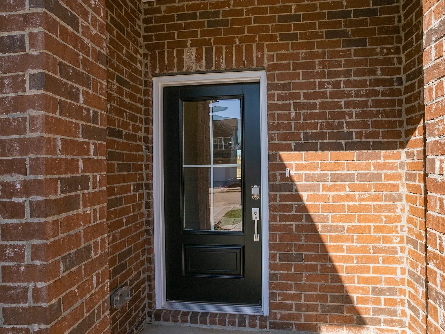 3 bed, 2.5 bath, 1574 sqft, $1,975 — Photo 2