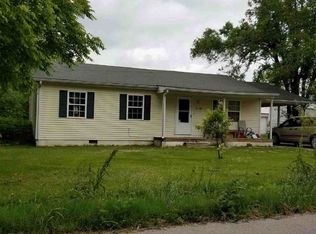 22075 Gresham Ln, Lebanon, MO 65536