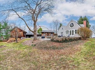 15 High St, Suffield, CT 06078