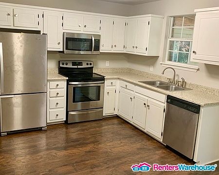 2nd image of 7813 Chadwick Dr