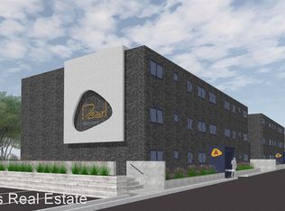 318 Moon Clinton Rd #A1A, Coraopolis, PA 15108