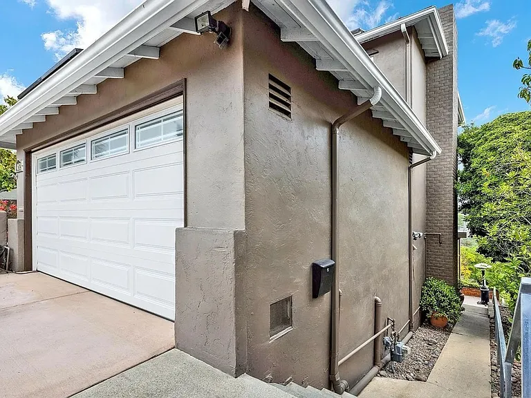 4852 Lila Dr — Photo 12
