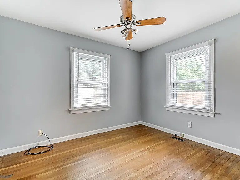 71 Lucas Dr — Photo 30