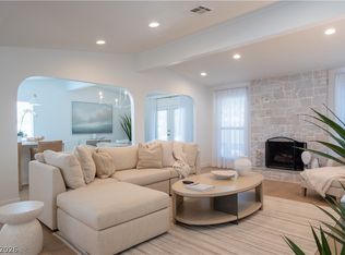 8817 Pesaro Dr, Las Vegas, NV 89117