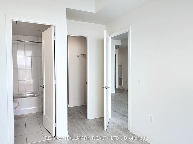 8960 Jane St #621 — Photo 10