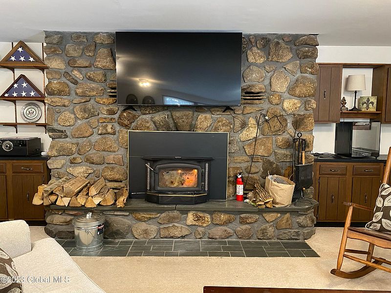 2nd image of 8 Spruce Circle