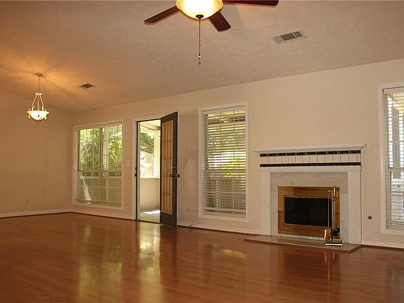 2nd image of 4165 Berkeley Creek Dr