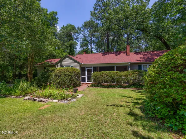 505 E Delaware Avenue, Southern Pines, NC 28387