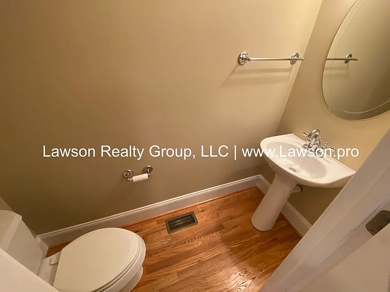 3800 Greenway Dr SW — Photo 18