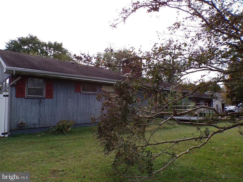 1st image of 20251 Ennis Rd
