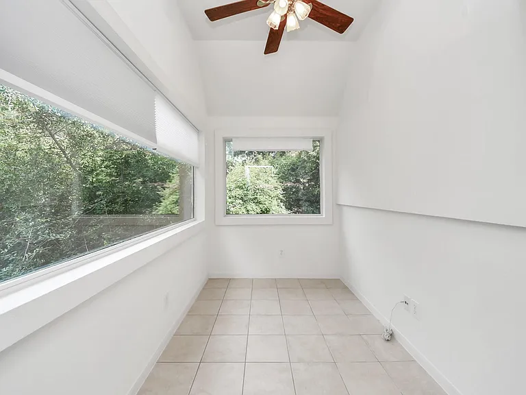 103 E Lakeridge Dr — Photo 33