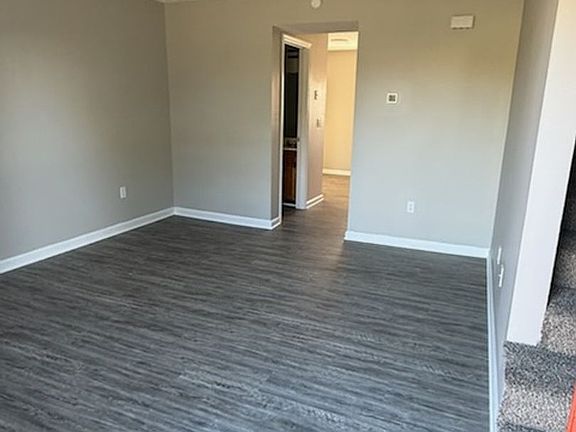 3rd image of 203 Aqueduct Dr #A