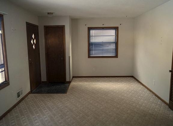 5th image of 3824 24th Ave S