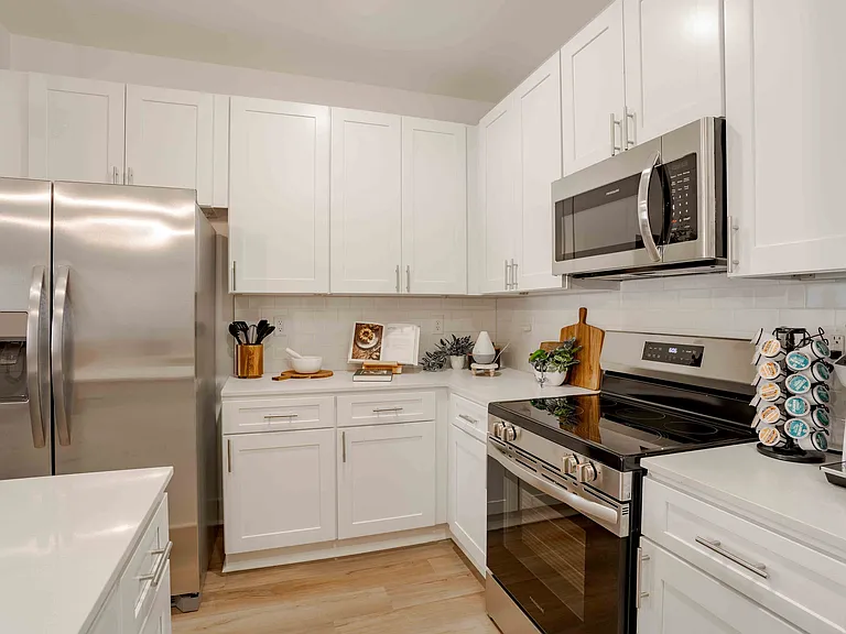River Rock at Dallas - Meander Kitchen 2