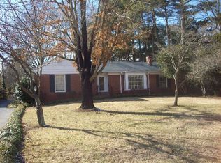 211 Weaver St, Eden, NC 27288
