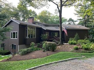 331 Whippoorwill Rd, Chappaqua, NY 10514