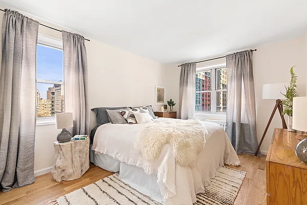 Sold by Compass | media 5