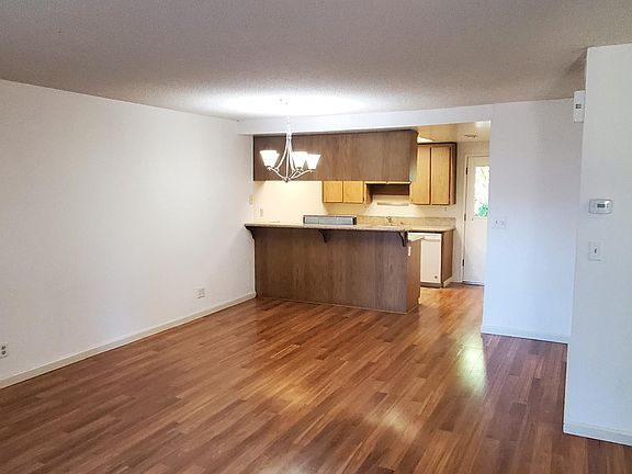 1893 Living room_09122024