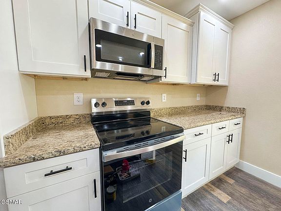 2nd image of 404-4 Winds Way