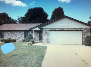 330 Amy Dr, O'Fallon, IL 62269