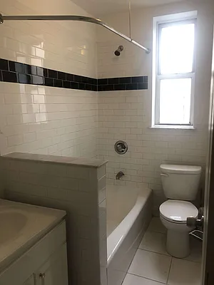 Rented by Arena Real Estate | media 14