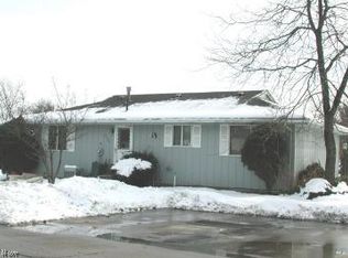 3782 Commodore Cv W, Aurora, OH 44202