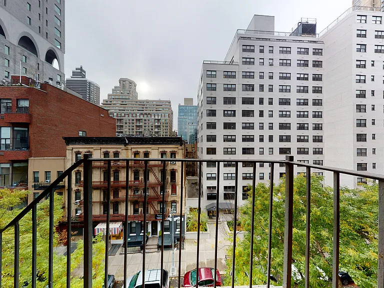 155 E 88th St #5F — Photo 1