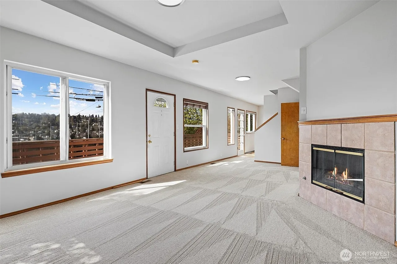 2 bed, 1.5 bath, 1350 sqft, $3,600 — Photo 3
