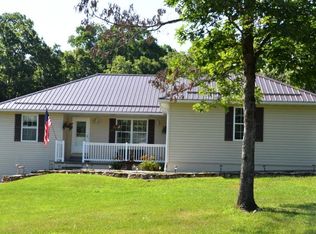 245 Manchester Dr, Marshfield, MO 65706