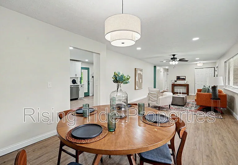 2569 Richmar Dr — Photo 16