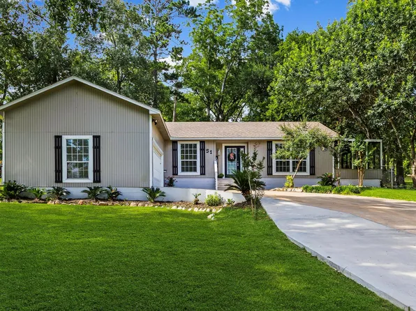 51 Rustling Oaks St, Coldspring, TX 77331