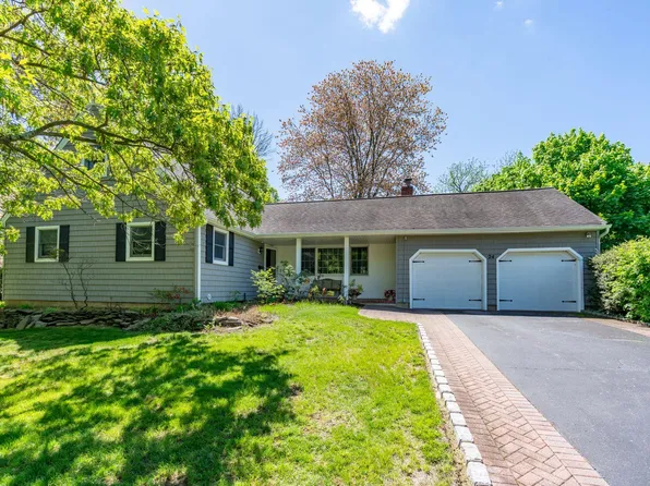 24 Cider Mill Lane, Huntington, NY 11743