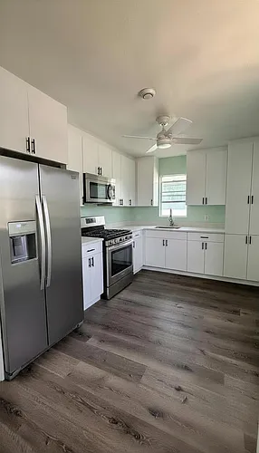 1328 W 6th St Photo 1