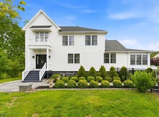 33 Weston Rd, Somerset, NJ 08873