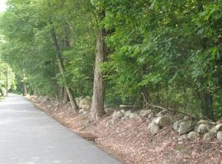 4 Clifford Rd, Southborough, MA 01772